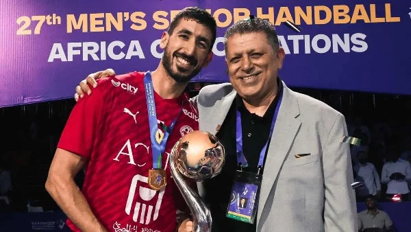 يحيى خالد يتوج بجائزة أفضل لاعب في الدوري الفرنسي لكرة اليد