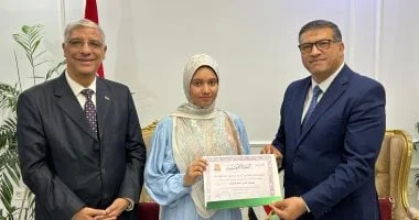 تكريم الطلاب المتفوقين في قنا