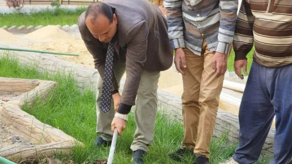 عميد أصول الدين بالأزهر يشارك العمال في عيدهم