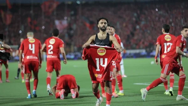 الأهلي يتفوق على الزمالك في الشوط الأول بالدوري
