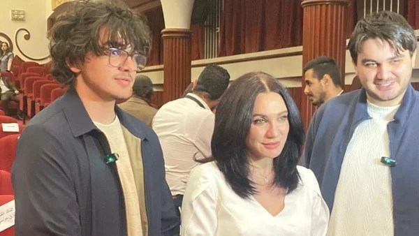 سولاف فواخرجي تتألّق في مهرجان المركز الكاثوليكي للسينما