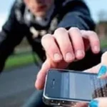 ضبط متهم بسرقة هاتف طبيبة في الجيزة