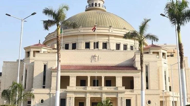جامعة القاهرة تطلق نشرة دورية جديدة للذكاء الاصطناعي