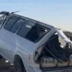 مصرع شخص وإصابة 12 آخرين في حادث على الطريق الصحراوي