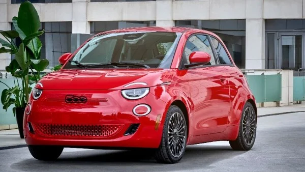 فيات 500e الكهربائية: التجهيزات والسعر في السوق السعودي