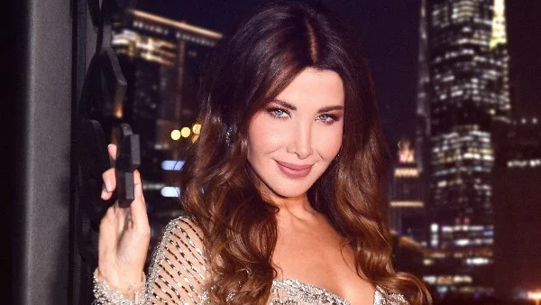 نانسي عجرم تحتفل بعيد ميلادها الـ43 بأناقة ورقي