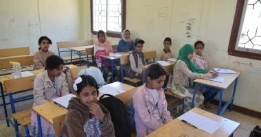 انطلاق امتحانات آخر العام لصفوف النقل وحظر المحمول