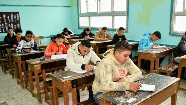 حظر استخدام الهواتف خلال امتحانات الترم الثاني 2026