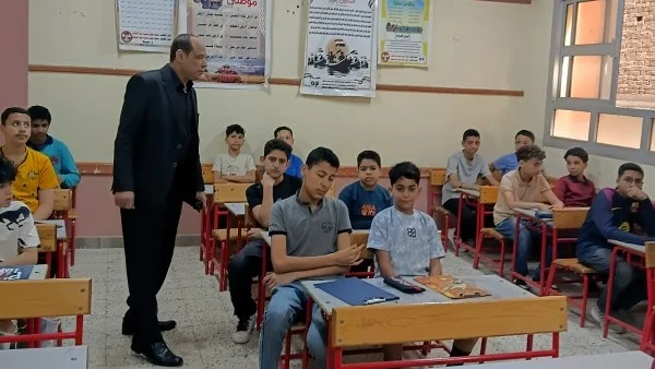 إحالة مسئول للتحقيق في لجان امتحانات النقل ببنها