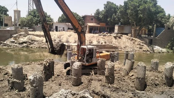 متابعة تنفيذ كوبري النواورة الجديد في البداري