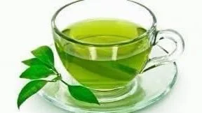 فوائد شرب الشاي الأخضر يومياً للجسم والعقل