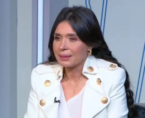 دينا تتحدث عن الزواج والحياة من دون رجل