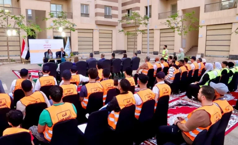 لقاء مثمر بين صندوق مكافحة الإدمان ومتطوعين في حدائق أكتوبر