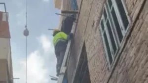 تشكيل لجنة هندسية لفحص عقار شبرا بعد انهيار سلم داخلي