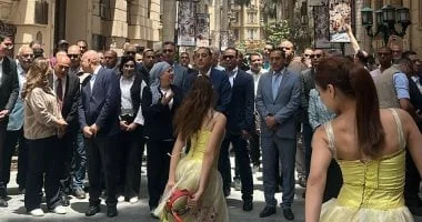 تفقد رئيس الوزراء لشارع الفن في قلب القاهرة
