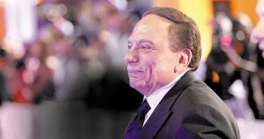 عادل إمام: تاريخ من الضحكة والفن في عيد ميلاده الـ86