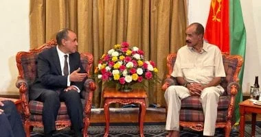 وزيرا الخارجية والنقل يلتقيان رئيس إريتريا لتعزيز التعاون