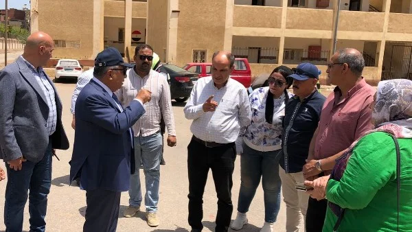 محافظ الدقهلية يتفقد مجمع مدارس الجلاء بالمنصورة