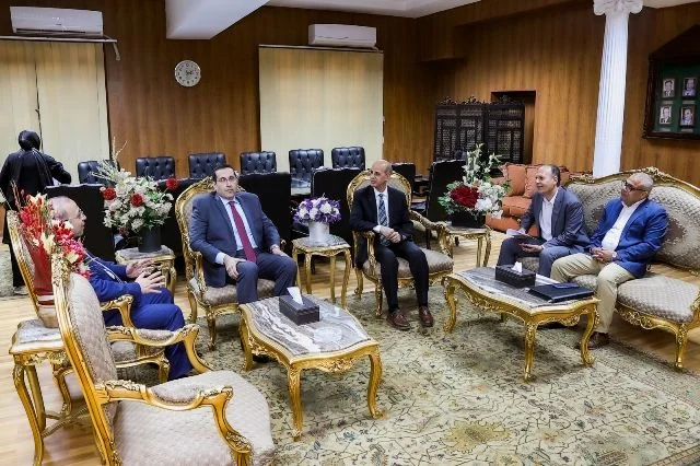 تعزيز التعاون الأكاديمي بين الجامعة المصرية وبني سويف