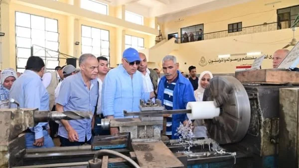 سويلم يهنئ موظفي وزارة الري بعيد العمال