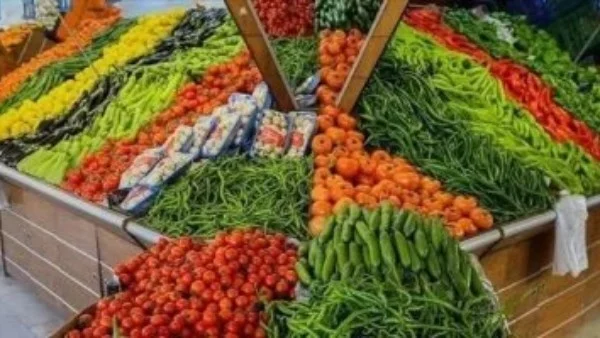 انخفاض ملحوظ في أسعار الخضار والفاكهة بالوادى الجديد