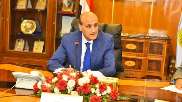 بدء صرف منحة عيد العمال في أسيوط