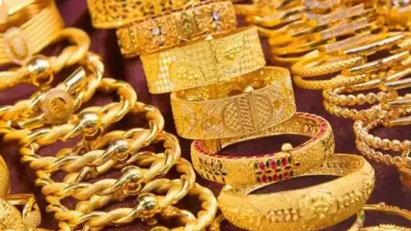 أسعار الذهب تنخفض في السعودية اليوم