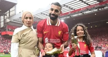 محمد صلاح يدرس اصطحاب عائلته إلى أمريكا في المونديال