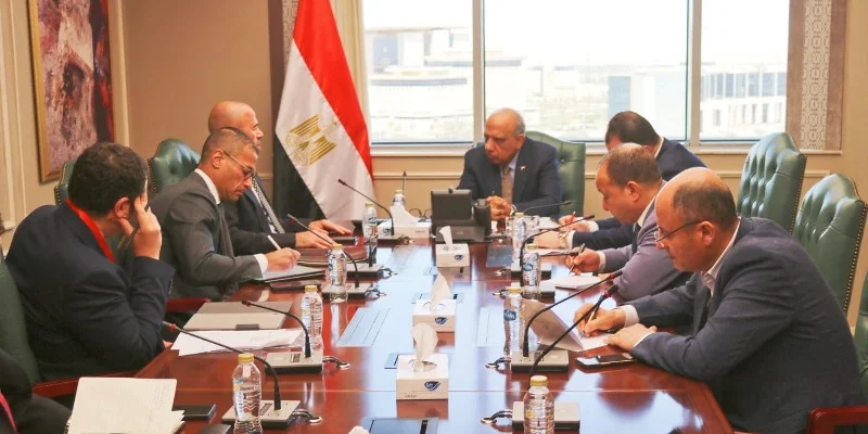 وزير الكهرباء يبحث توفير الطاقة لمشروع مركز بيانات عالمي