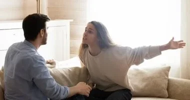 تأثير زميلات العمل على الاستقرار الأسري