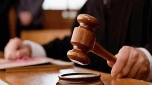 حبس شخصين لتحطيم الحاجز الخرسانى بالطريق الدائرى