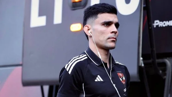 الأهلي يصل إستاد القاهرة لمواجهة الزمالك