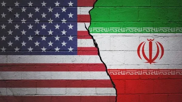 اتفاق إيراني أمريكي لإعفاء عبور السفن في مضيق هرمز