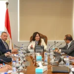 وزيرة الإسكان تبحث مشروع “أوت ليت” تجاري بشرق القاهرة