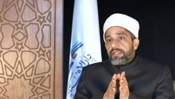 حكم خياطة الكفن وتفصيله