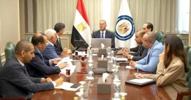 وزير البترول يبحث مع إيني خطط زيادة إنتاج الغاز