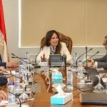وزيرة الإسكان تبحث مشروع “أوت ليت” في شرق القاهرة