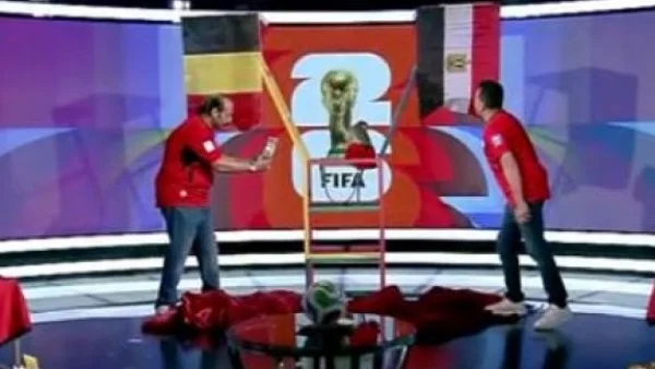 محمد ثروت يتهكم على حفل افتتاح كأس العالم
