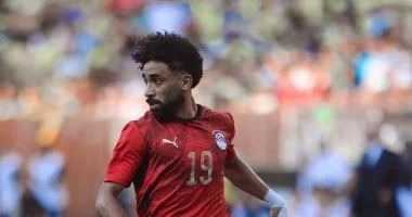 مروان عطية يتلقى البطاقة الصفراء أمام بلجيكا