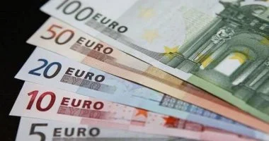 تراجع سعر اليورو أمام الجنيه المصري إلى 58 جنيها