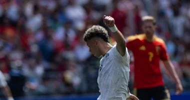 إمام عاشور يسجل ويعزز تاريخ مصر في كأس العالم