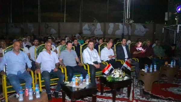 محافظ دمياط يشارك المواطنين متابعة مباراة مصر وبلجيكا