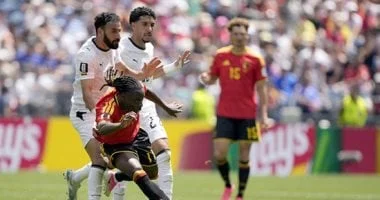 مصر تتصدر المجموعة السابعة بكأس العالم بعد التعادل مع بلجيكا