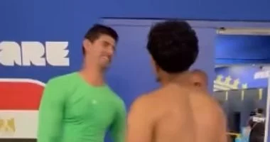 كورتوا يطلب تبديل القميص مع مرموش في كأس العالم
