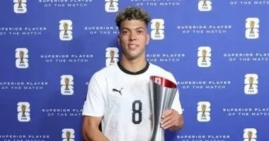 إمام عاشور يحصد جائزة رجل المباراة في كأس العالم
