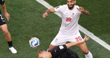 نيوزيلندا تتقدم على إيران في كأس العالم
