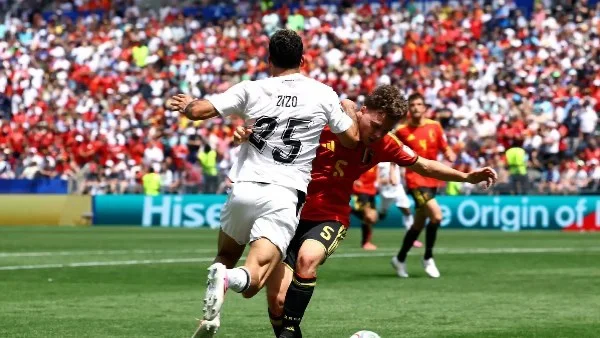 الصباحي: زيزو لا يستحق ركلة جزاء وواجب طرد لاعب بلجيكا
