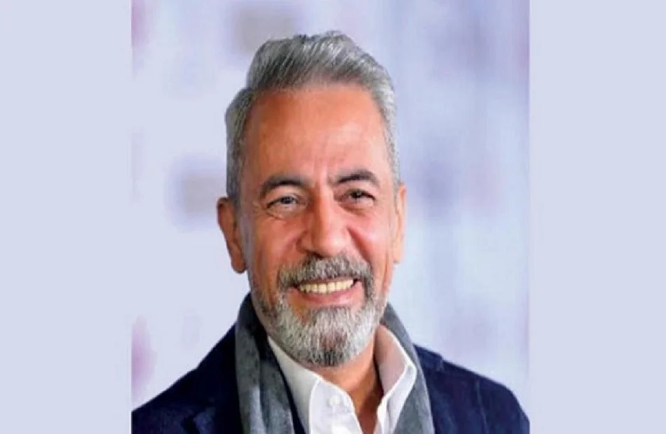 صبري فواز أول الحاضرين لفيلم "القصص"