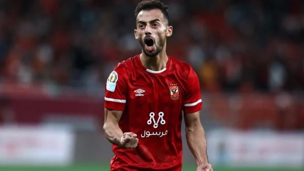 الأهلي يُفكر في إعادة أحمد عبد القادر للموسم المقبل