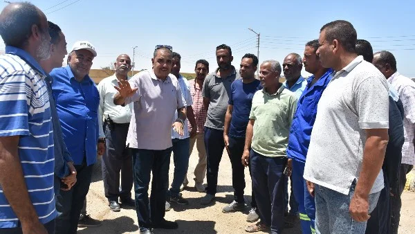 تفقد رئيس مياه الأقصر لاصطفاف المعدات بالقرنة